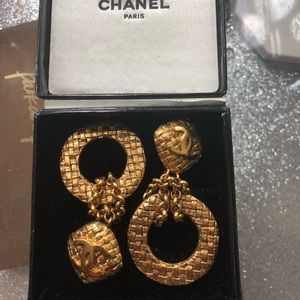 Chanel vintage cc clip on earrings